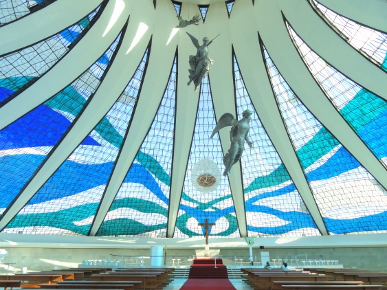 interior_of_the_catedral_de_brasilia_-_dsc00256